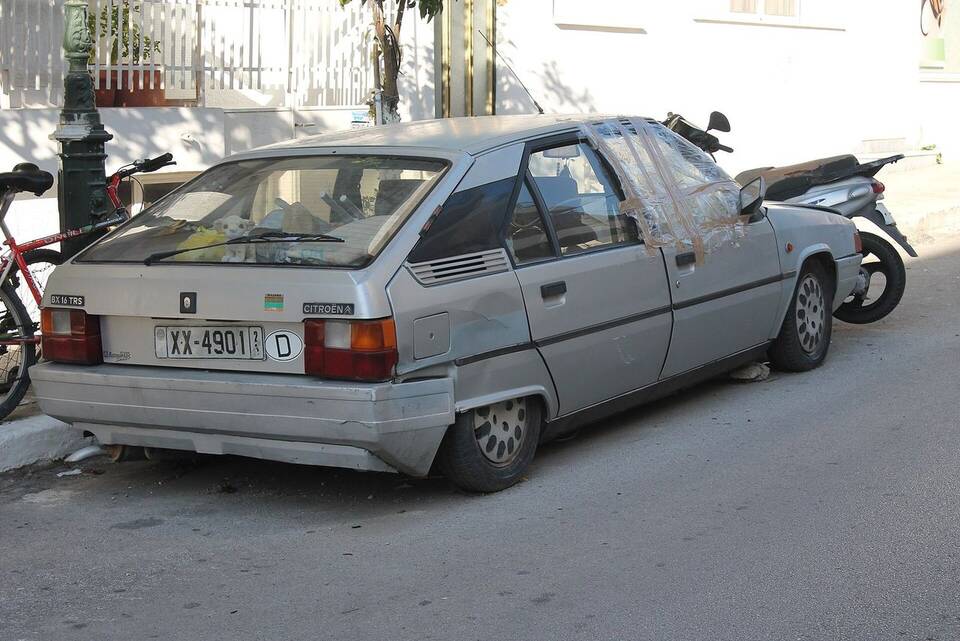 Representative early pre-facelift BX 16 TRS. The photographer infers an early year from Greek registration style; the 1982 build year is not independently verified. French launch-market delivery, originality and mechanical condition remain unproven.