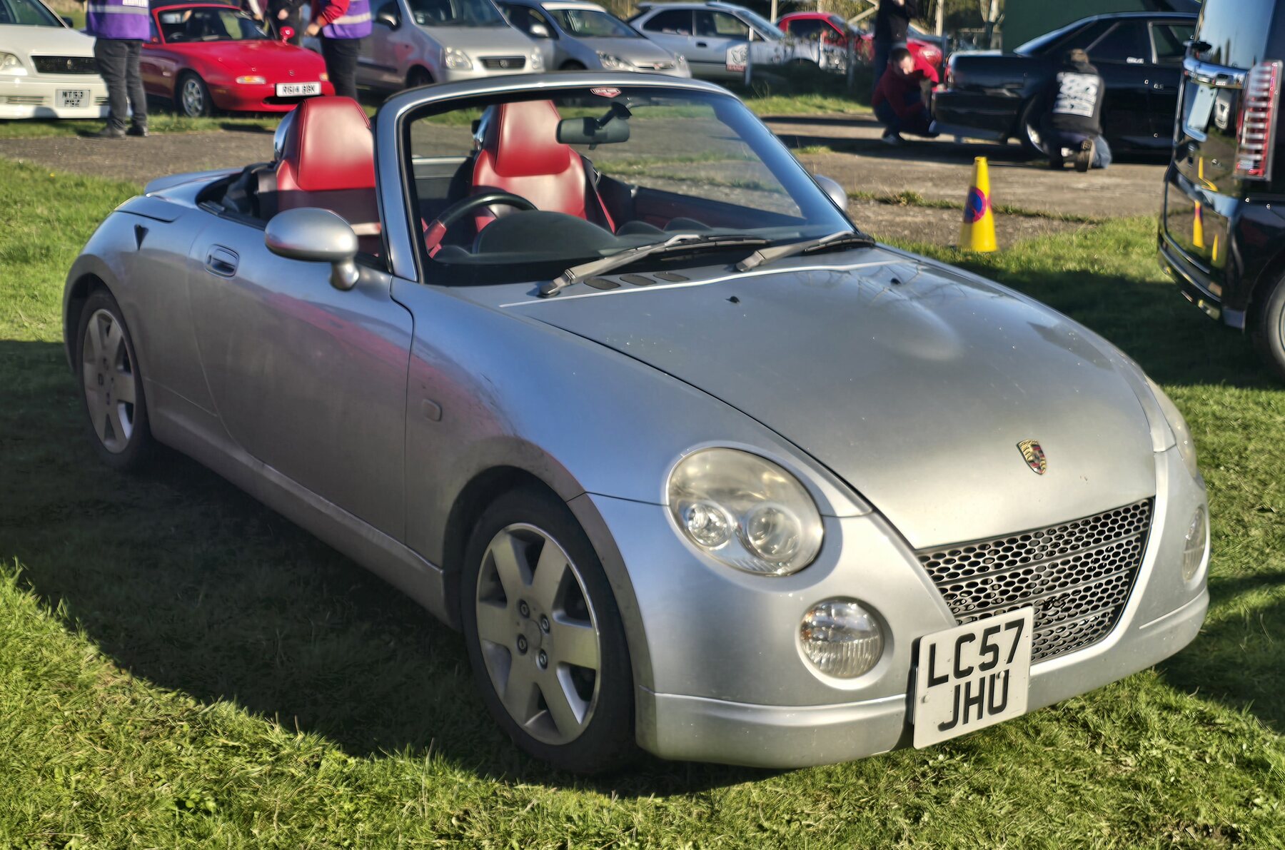 Same L880 first generation and retractable-roof Copen type; source identifies a 2007 car, not the 2002 Japanese launch Active Top.