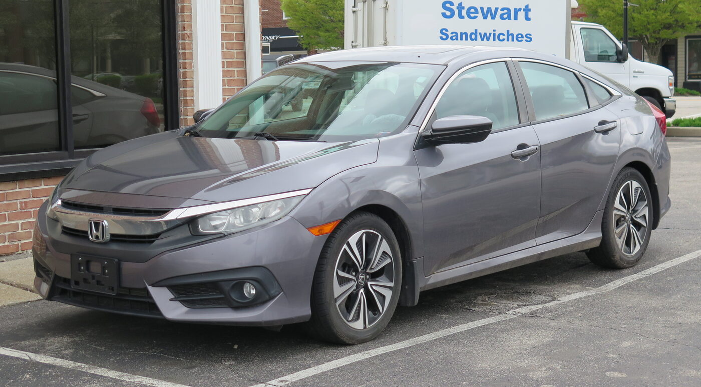 2016 U.S. Honda Civic EX-T four-door sedan exterior