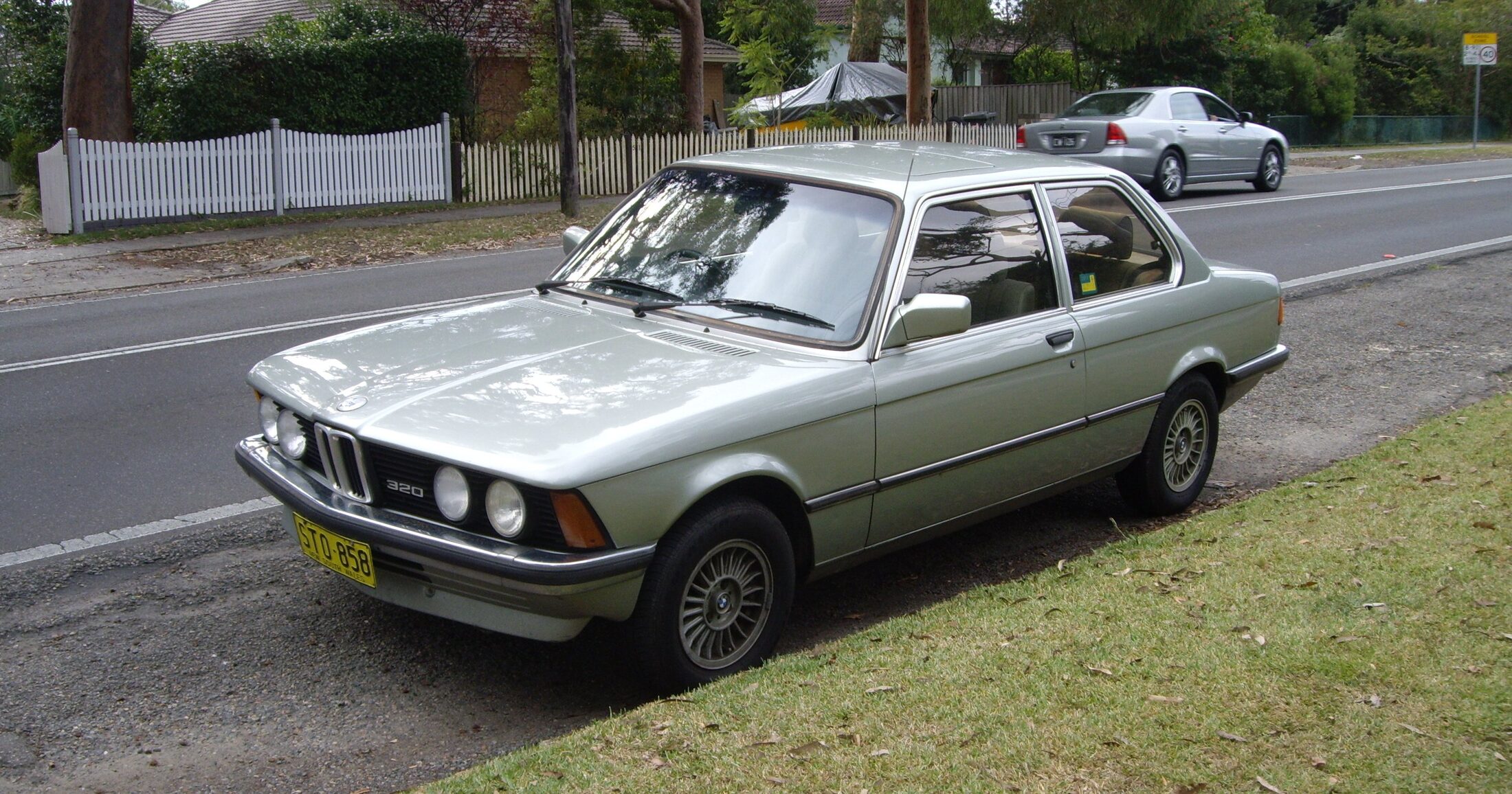 Exact E21 320i; year, German-market launch specification and trim details are unproven.