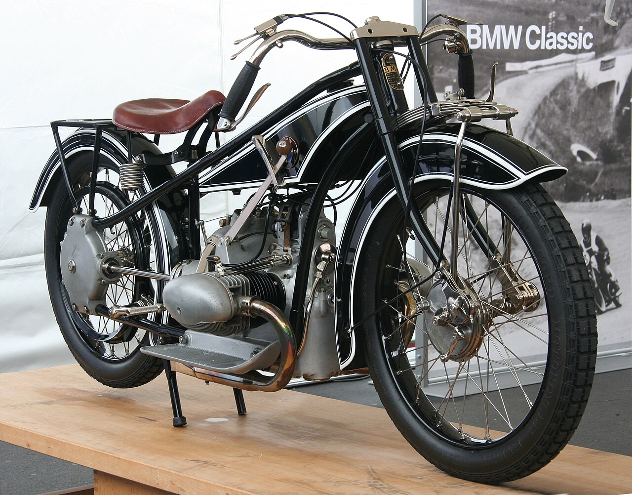 Representative BMW R 37 from the 1925–1926 production period, photographed in 2011. Exact specimen year and original market are not established.